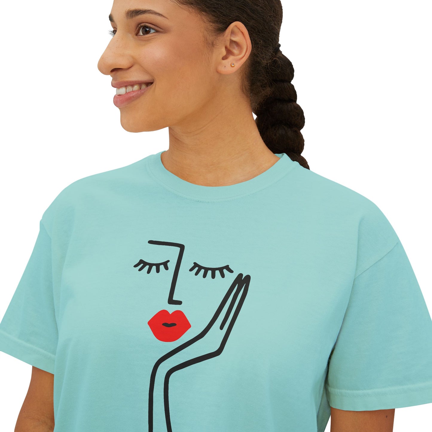 Women's Boxy Tee with Abstract Face Design - Casual Summer Top, Graphic Tee, Artsy Shirt, Gift for Her, Fashion Statement