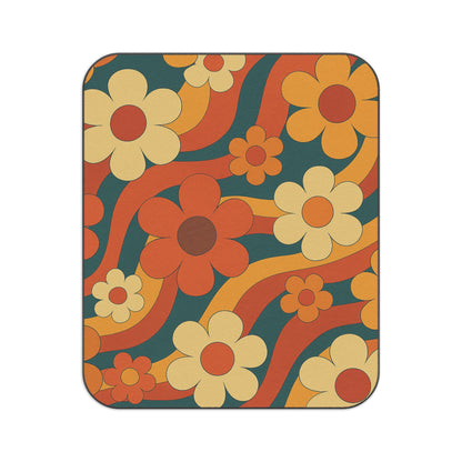 Retro Floral Picnic Blanket - Perfect for Outdoor Gatherings
