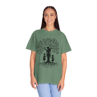 Nature-Inspired T-Shirt with Mom and Kids Design - Mother's day Gift - Birthday Gift