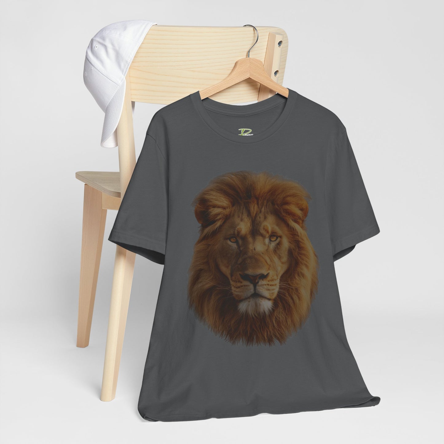Unisex Lion Portrait Tee - Majestic King of the Jungle T-shirt