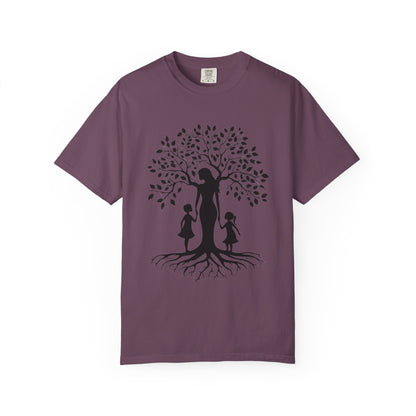 Nature-Inspired T-Shirt with Mom and Kids Design - Mother's day Gift - Birthday Gift