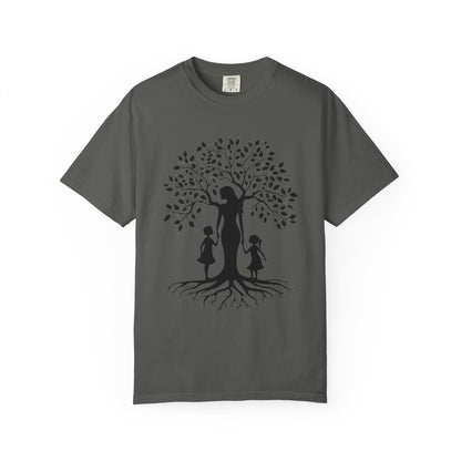 Nature-Inspired T-Shirt with Mom and Kids Design - Mother's day Gift - Birthday Gift