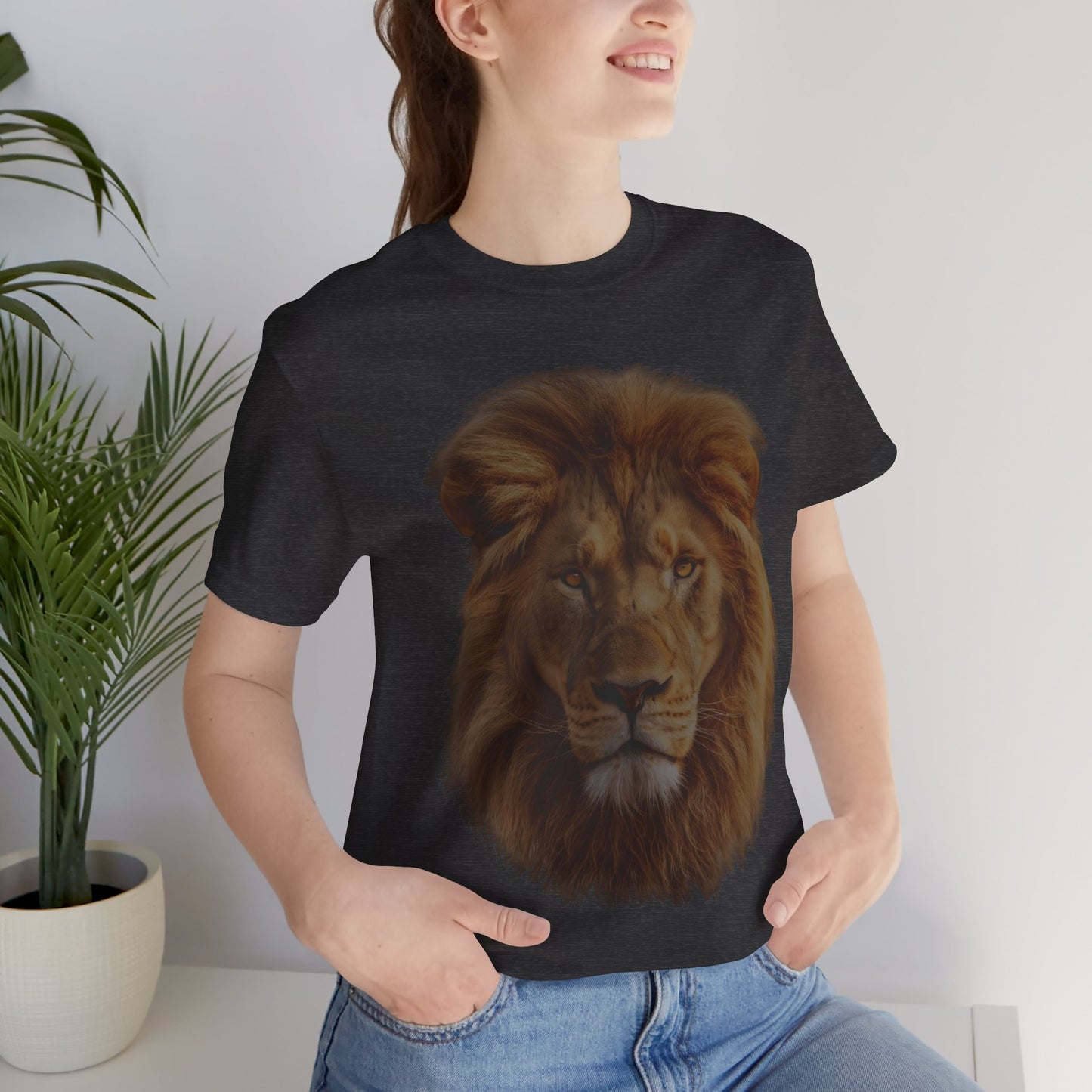 Unisex Lion Portrait Tee - Majestic King of the Jungle T-shirt