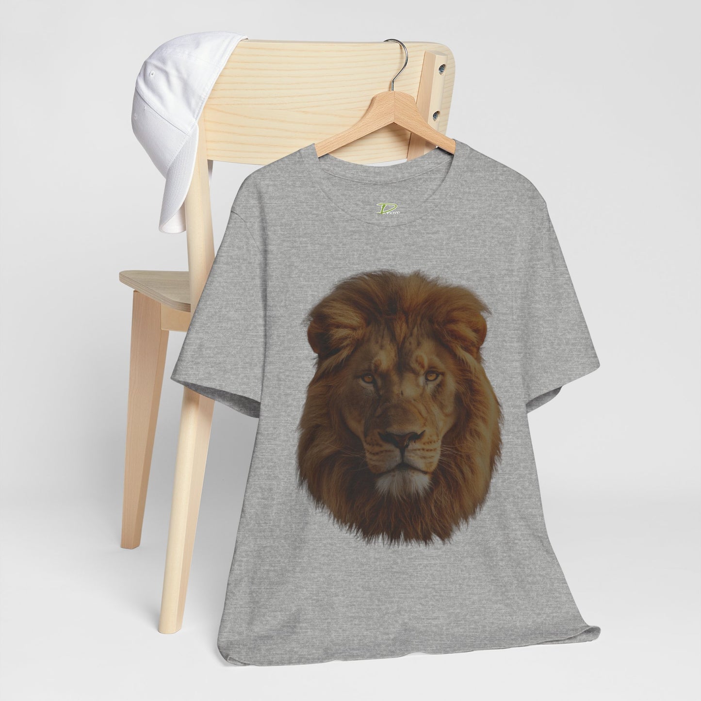 Unisex Lion Portrait Tee - Majestic King of the Jungle T-shirt