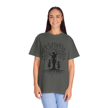 Nature-Inspired T-Shirt with Mom and Kids Design - Mother's day Gift - Birthday Gift