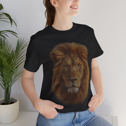 Unisex Lion Portrait Tee - Majestic King of the Jungle T-shirt