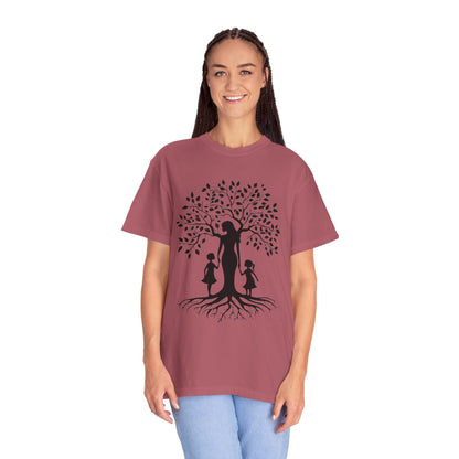 Nature-Inspired T-Shirt with Mom and Kids Design - Mother's day Gift - Birthday Gift