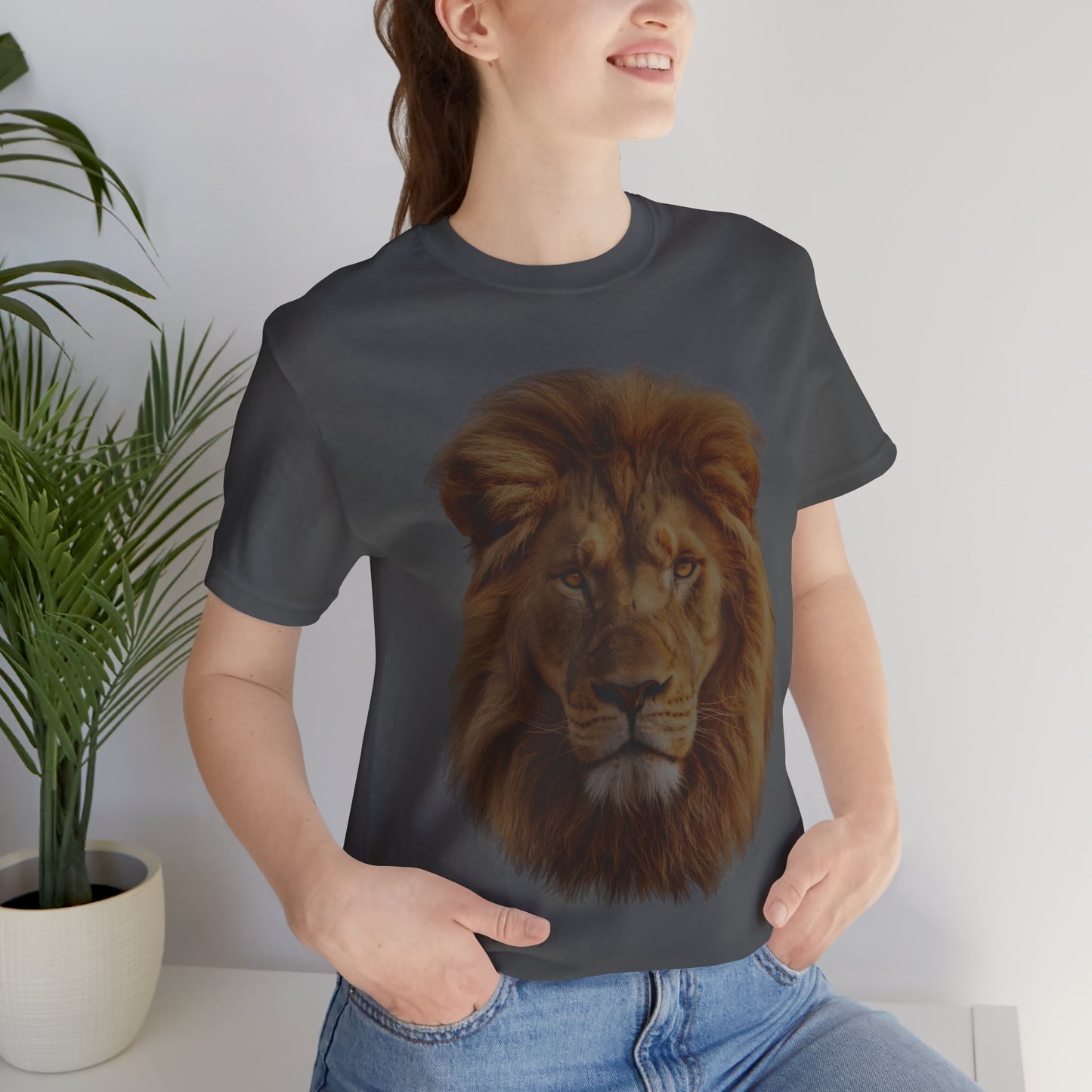 Unisex Lion Portrait Tee - Majestic King of the Jungle T-shirt