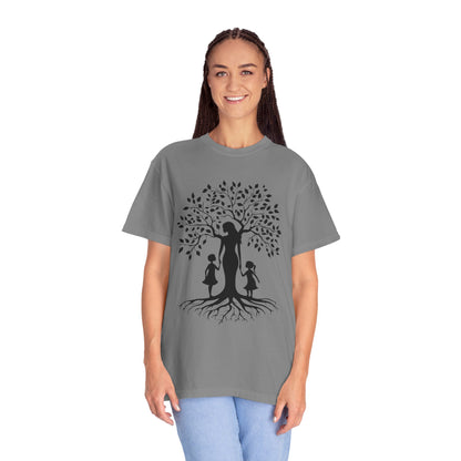 Nature-Inspired T-Shirt with Mom and Kids Design - Mother's day Gift - Birthday Gift