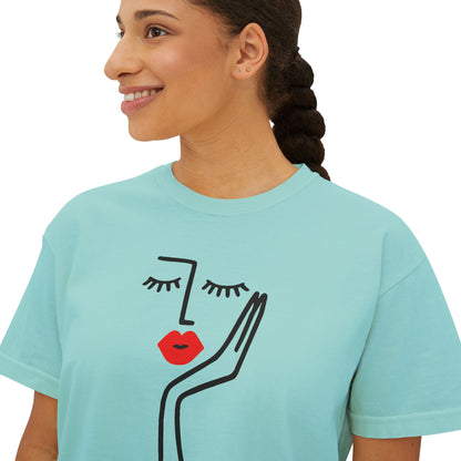 Women's Boxy Tee with Abstract Face Design - Casual Summer Top, Graphic Tee, Artsy Shirt, Gift for Her, Fashion Statement
