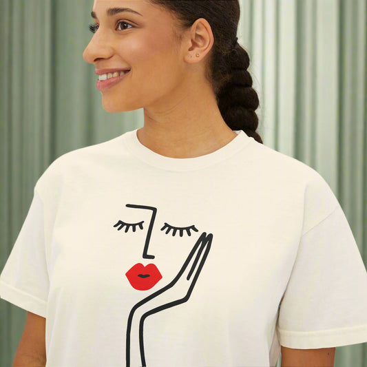 Women's Boxy Tee with Abstract Face Design - Casual Summer Top, Graphic Tee, Artsy Shirt, Gift for Her, Fashion Statement