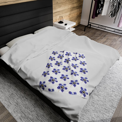 Velveteen Plush Blanket with Colorful Aquilegias Flower Design